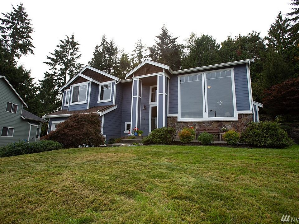Beautiful Illahee North Neighborhood home, situated on a half cul-de-sac