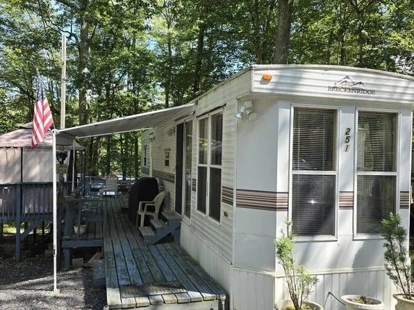 205 Forest Glen Dr Lot 251, Milford, PA 18337