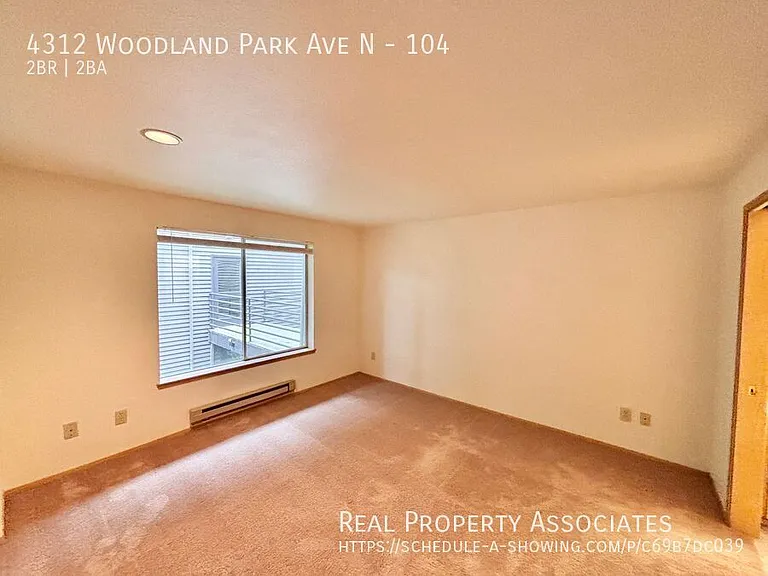 4312 Woodland Park Ave N #104 — Photo 18