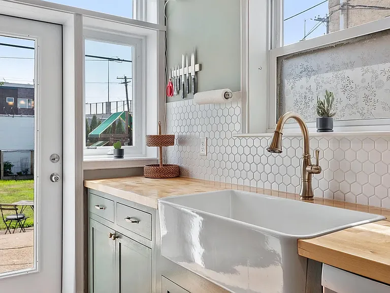1109 E Wilt St — Photo 14