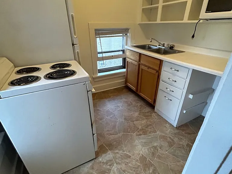1512 Market St — Photo 16