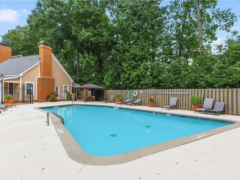 7500 Roswell Rd #80 — Photo 24