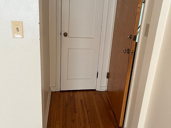 3rd image of 1510 Larpenteur Ave W #9
