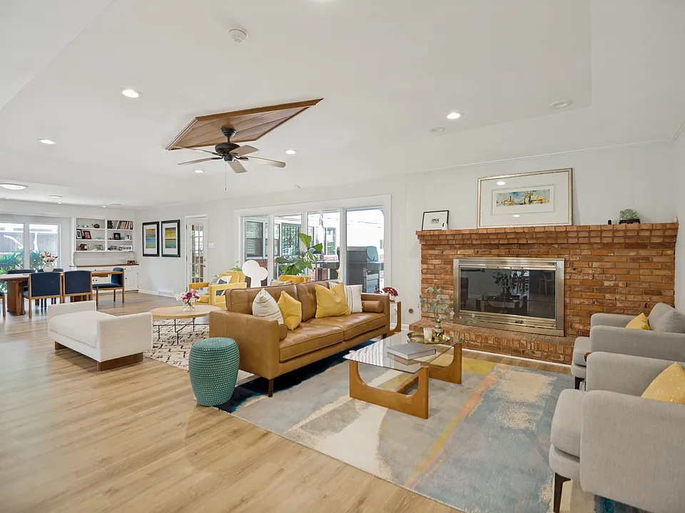 11224 Pinocchio Dr