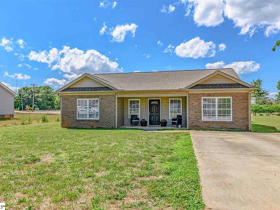 1st image of 5 Katie Dr
