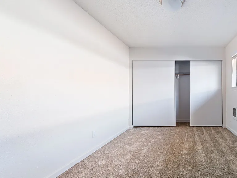 Welcome to Heather Place Apartments - Where comfort meets convenience! — Photo 20