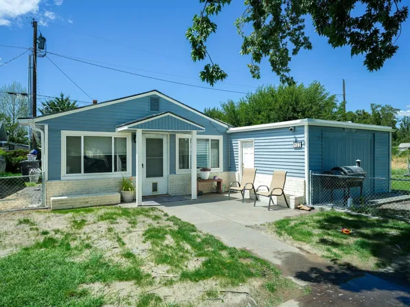 122 W 14th Ave, Kennewick, WA 99337