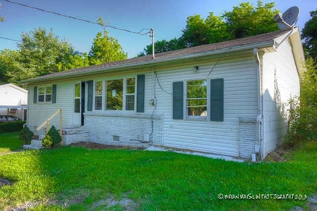 1st image of 313 Chestnut Dr