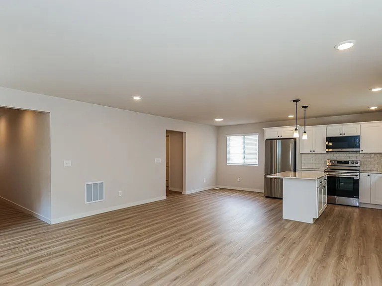8142 Crestbrook Ct — Photo 6