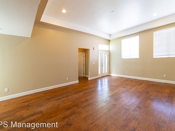 5th image of 1426 W 24th St #6260209
