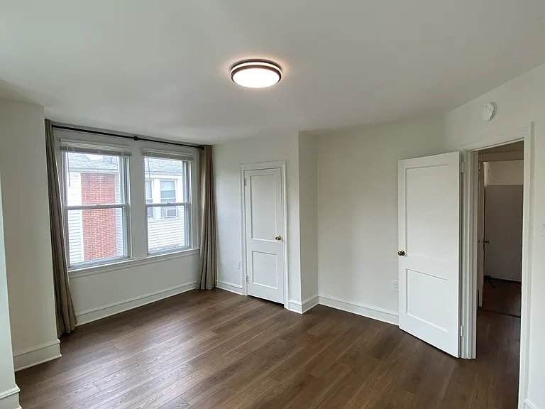 305 Friendship St — Photo 12