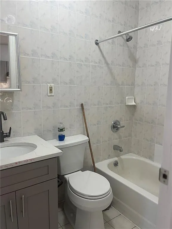 4 bed, 1000 sqft, $3,500 — Photo 4