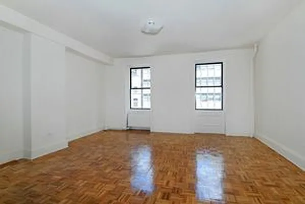 Rented by Douglas Elliman | media 14