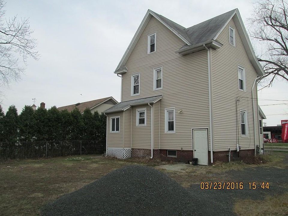 2nd image of 1299 Saint James Ave