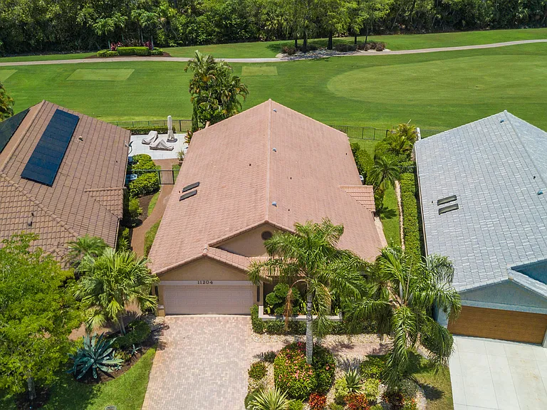 11204 Clover Leaf Cir — Photo 48