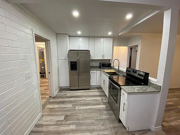 4th image of 305 E Southern Ave #3