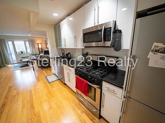 4th image of 23-15 Astoria Blvd #2C1