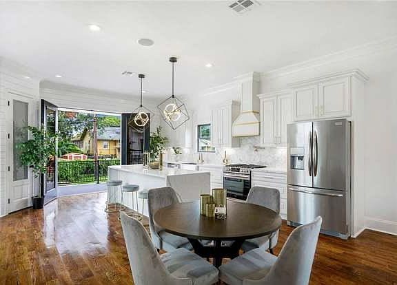 2nd image of 4116 General Pershing St #4116