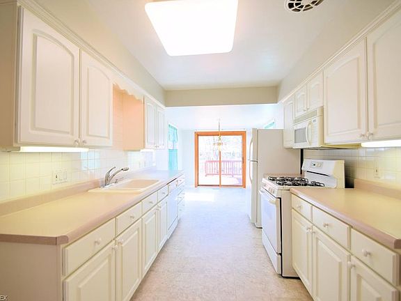 2nd image of 5993 Westminster Dr
