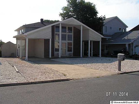 2nd image of 518 Bayview Dr