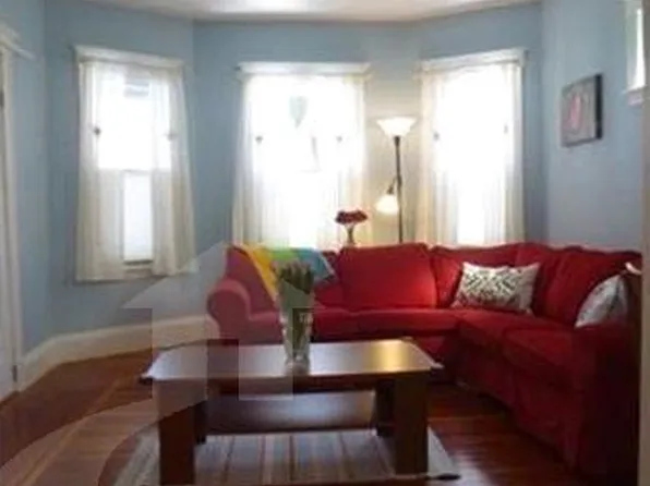 16 Aberdeen Rd, Somerville, MA 02144