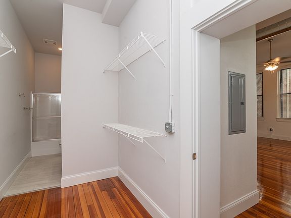 5th image of 230 W Dunklin St #100