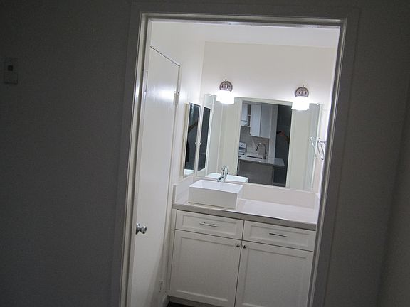 5th image of 20234 Cantara St Unit 123