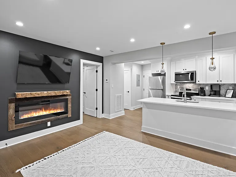 111 Cedar Rd #3 — Photo 1