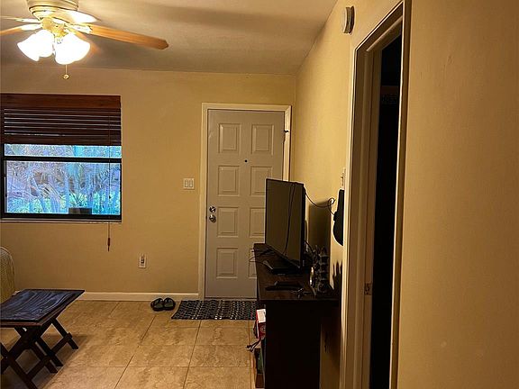 5th image of 6031 Shakerwood Circle #208