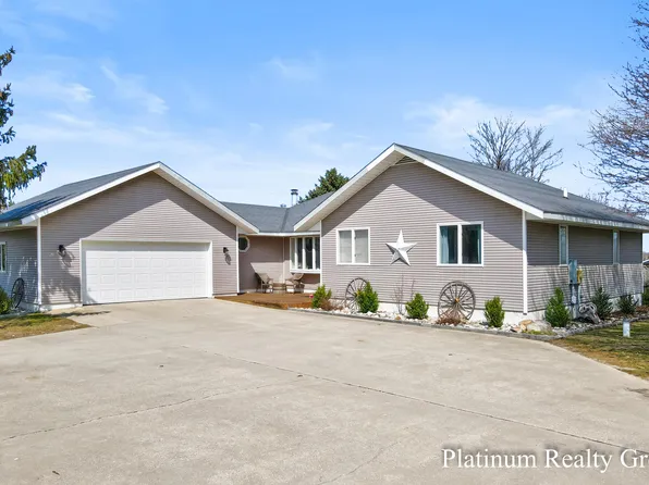 4834 W Elizabeth Dr, Shelby, MI 49455