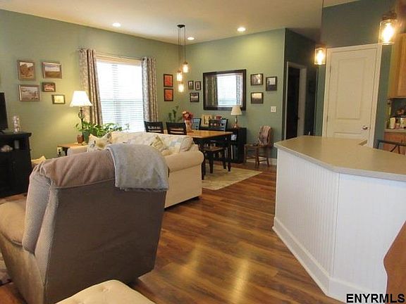 2nd image of 73 Saratoga Rd APT 1