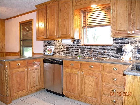 4th image of 328 Dudley Ln