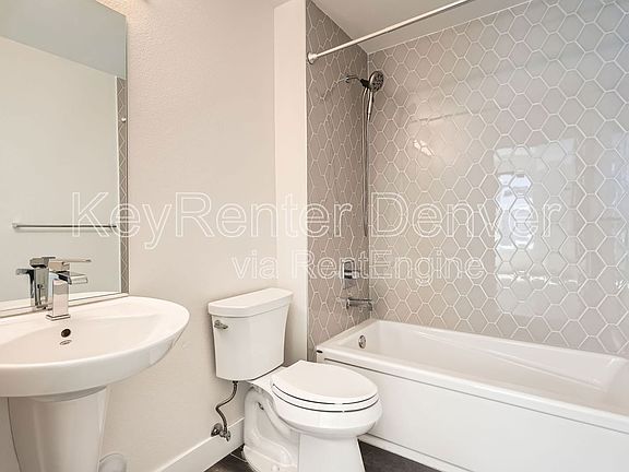 5th image of 3044 N Wilson Ct Unit 1