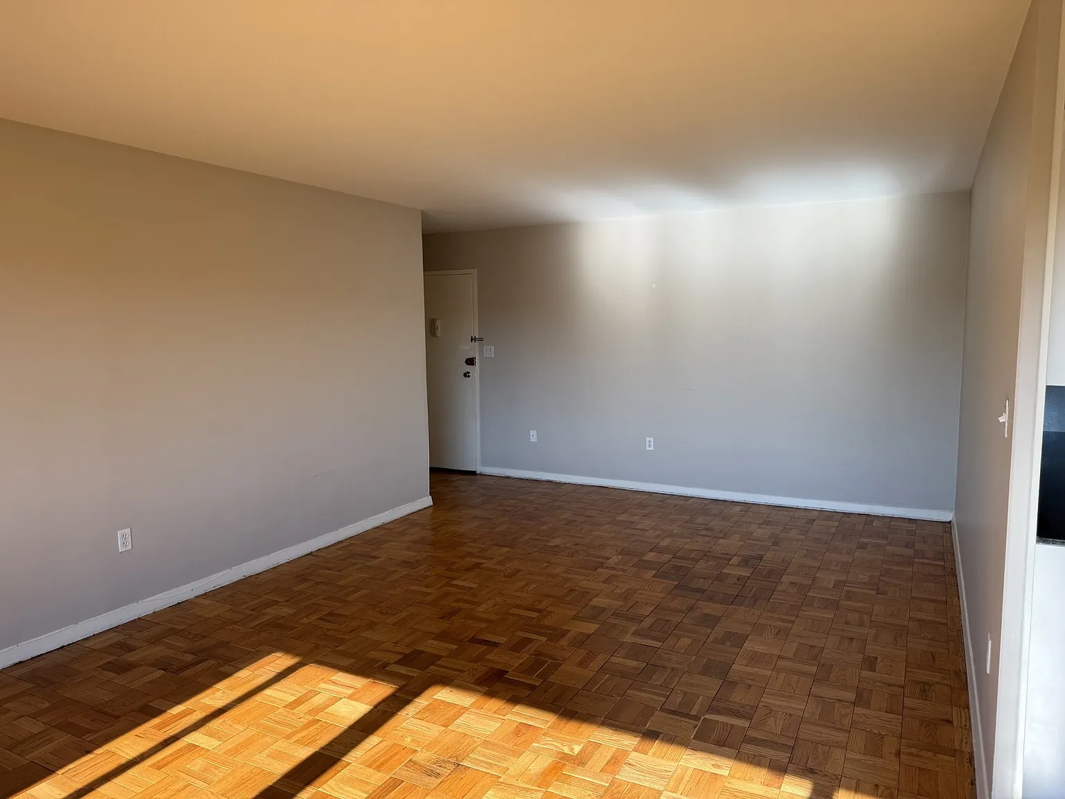 2 bed, 1100 sqft, $3,000 — Photo 4