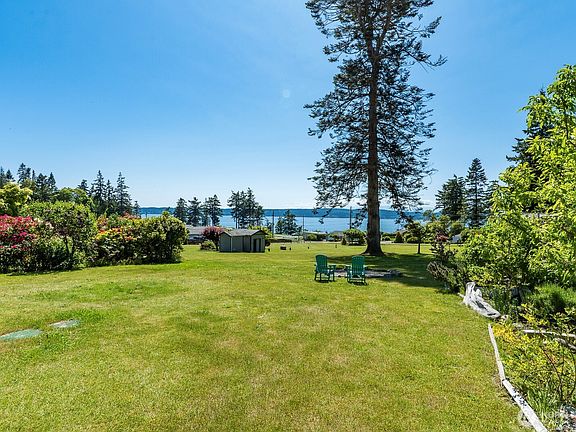 3rd image of 3568 S Camano Drive