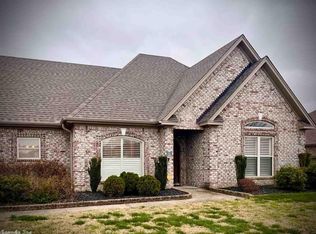 421 E Palmer Ct, Searcy, AR 72143