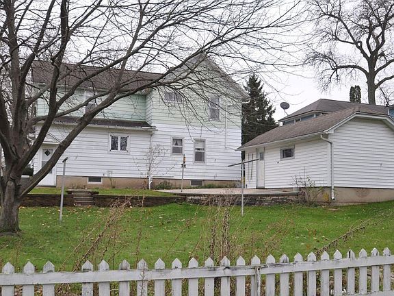 2nd image of 512 Dayton St