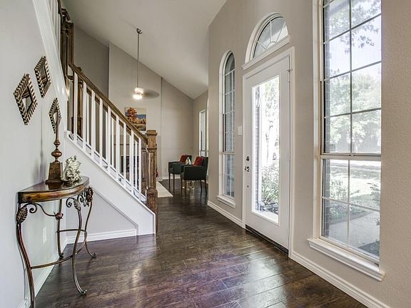 3rd image of 1804 Crescent Creek Ln