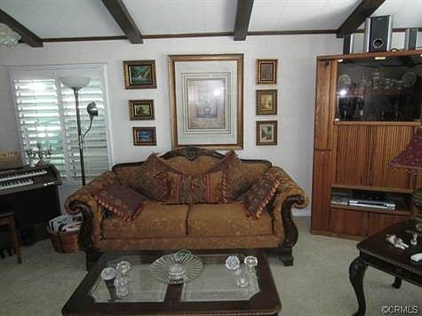5th image of 611 Seville Dr