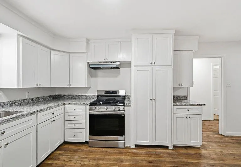 2409 Estate Dr — Photo 5