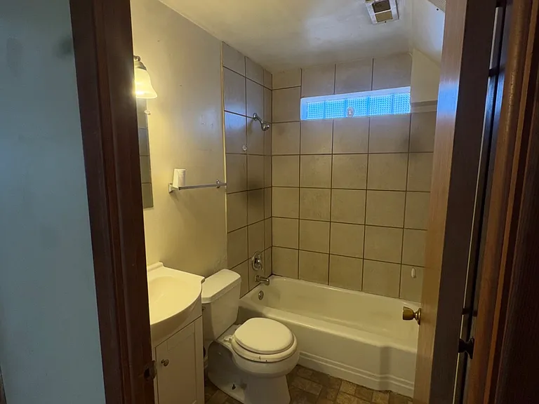 305 Mississippi St SE #2W — Photo 6