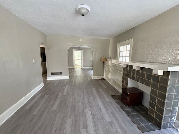 4th image of 2524 Maplewood Ave #2
