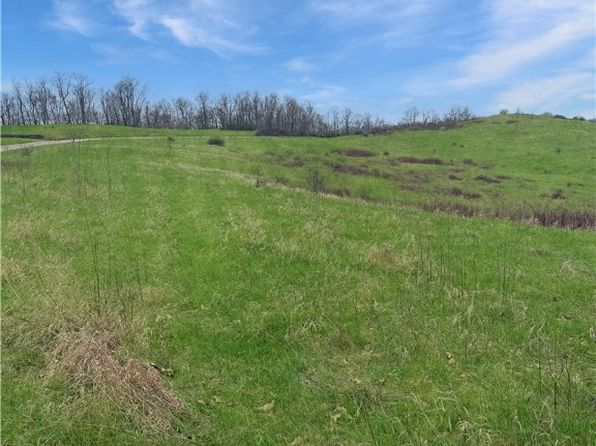 2463 Frankfort Rd, New Cumberland, WV 26047