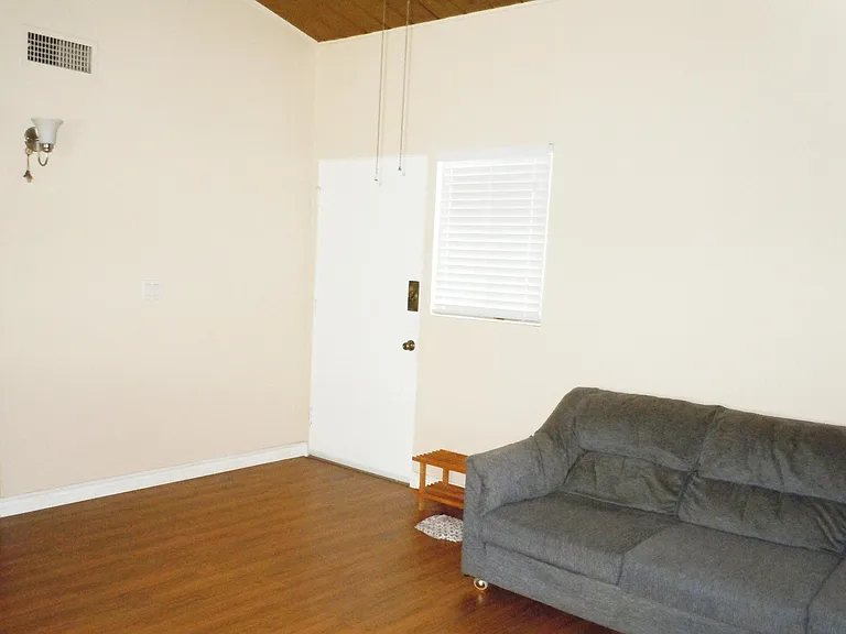 1551 Glenshaw Dr — Photo 7