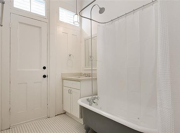5th image of 1420 Josephine St #2C