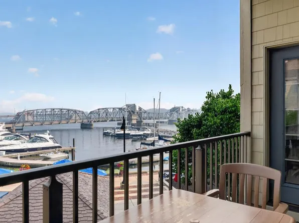 107 N 1st Ave, Sturgeon Bay, WI 54235