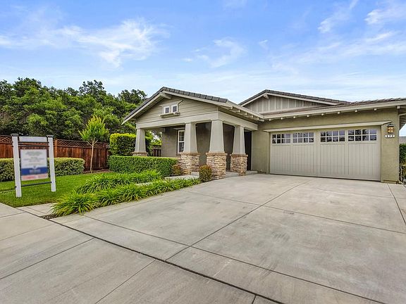 2nd image of 670 Connemara Dr