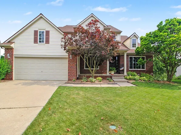1974 Harley Ct, Ann Arbor, MI 48103