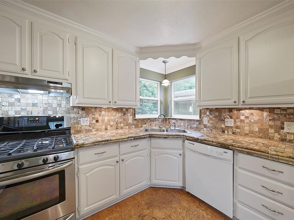 1st image of 4303 Piney Woods Dr