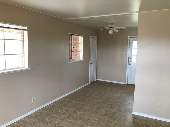 4th image of 5717 Bainbridge Ave